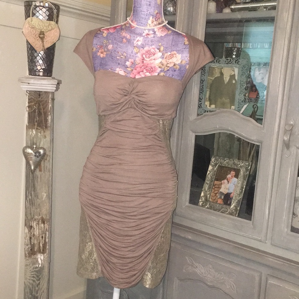 Caribbean Queen Lace & Back Cutout Dress 2009 sz S